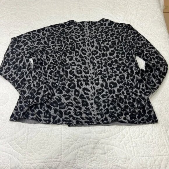 Laura Scott Grey & Black Animal Print Women’s Cardigan Sweater Size Small - Picture 16 of 16